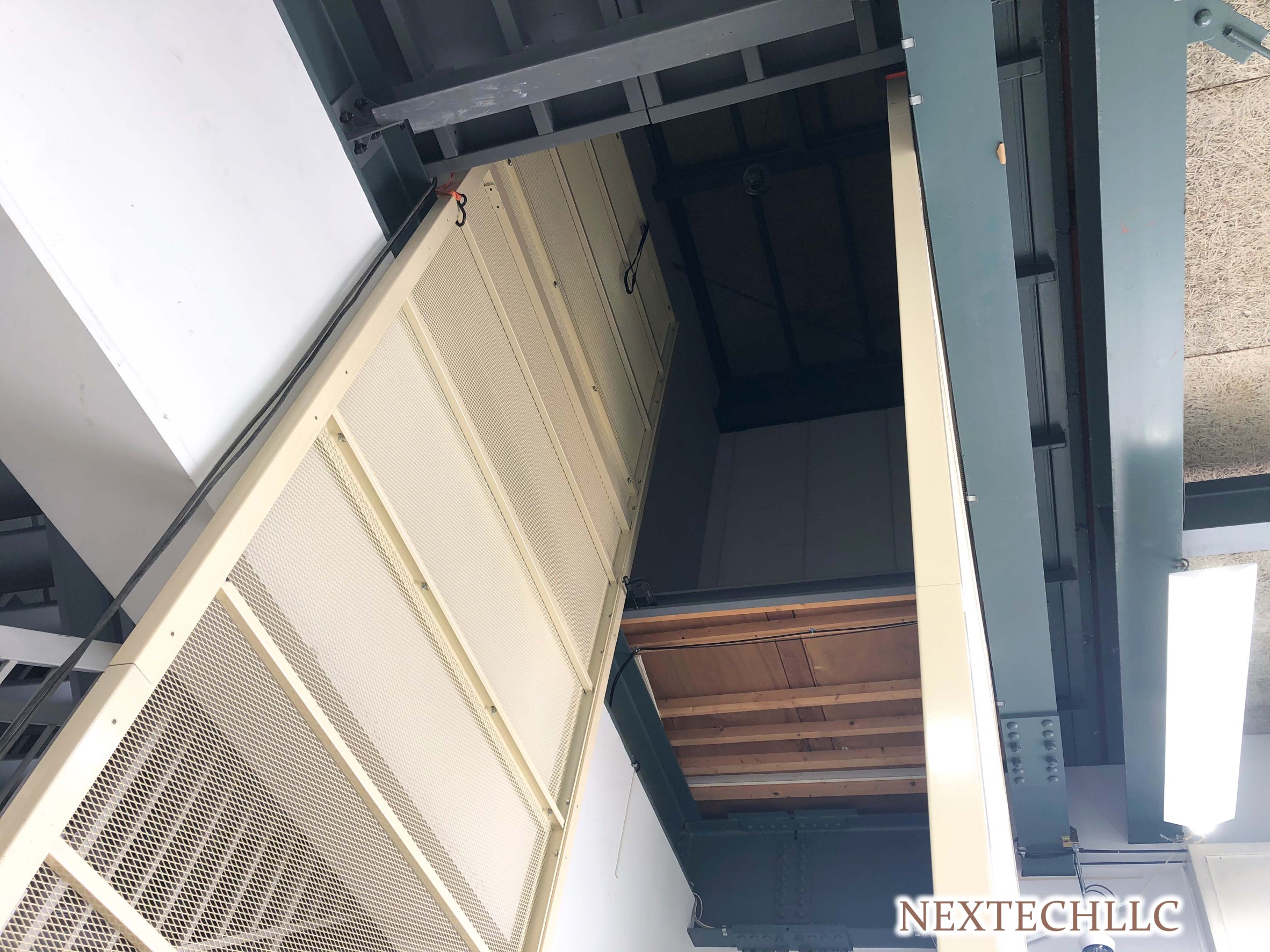 札幌市 保管倉庫 垂直搬送機据付工事